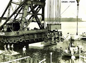 Oran - Port - Levage avec Scaphandrier